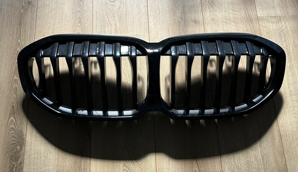 Nieuwe originele BMW 1 serie F40 grille/nier zwart OEM, Ophalen, Nieuw, BMW, Bumper
