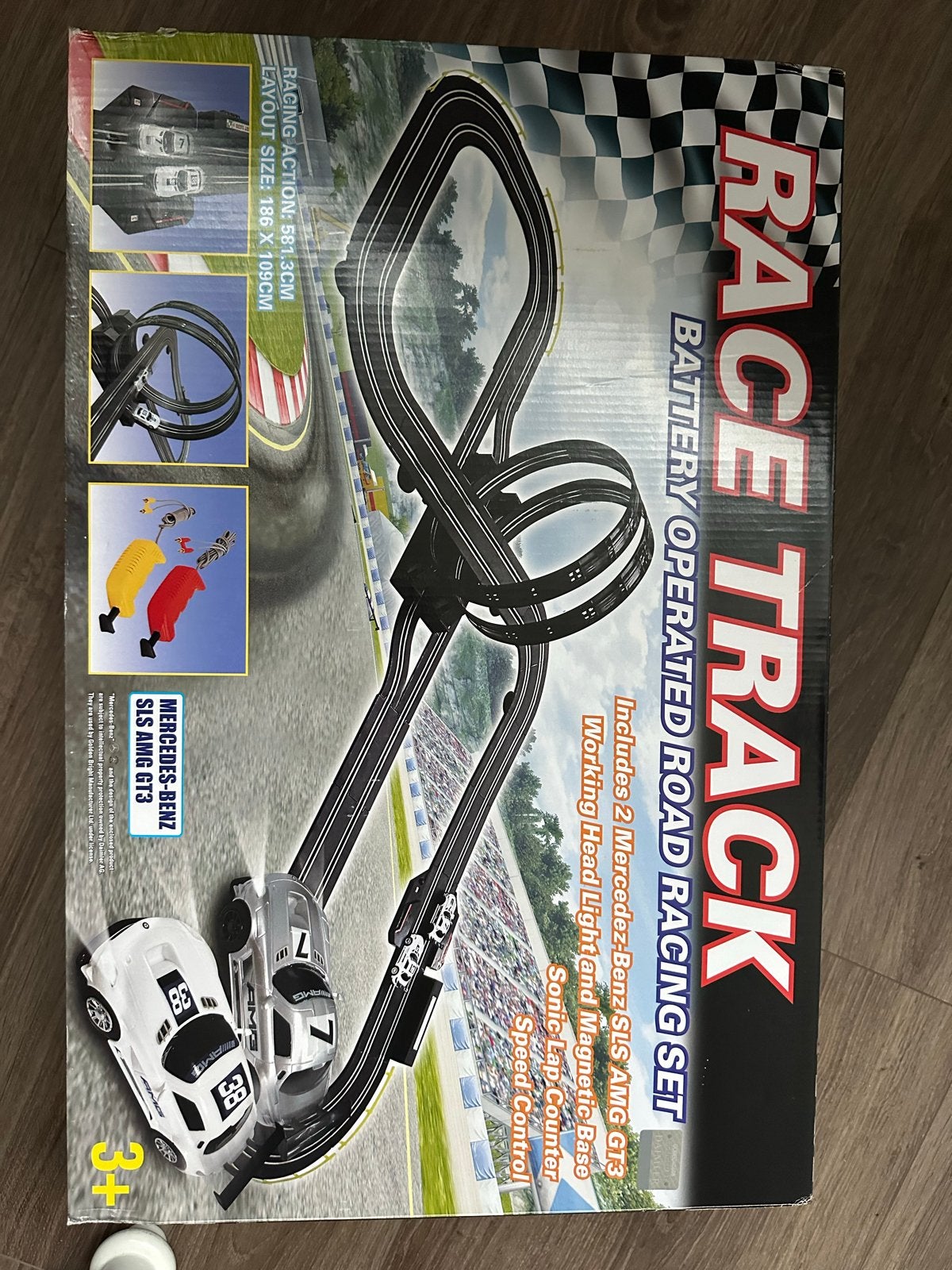 Racebaan met 2 Mercedes-Benz SLS AMG GT3 auto's, Racebaan, Nieuw, Elektrisch, Ophalen