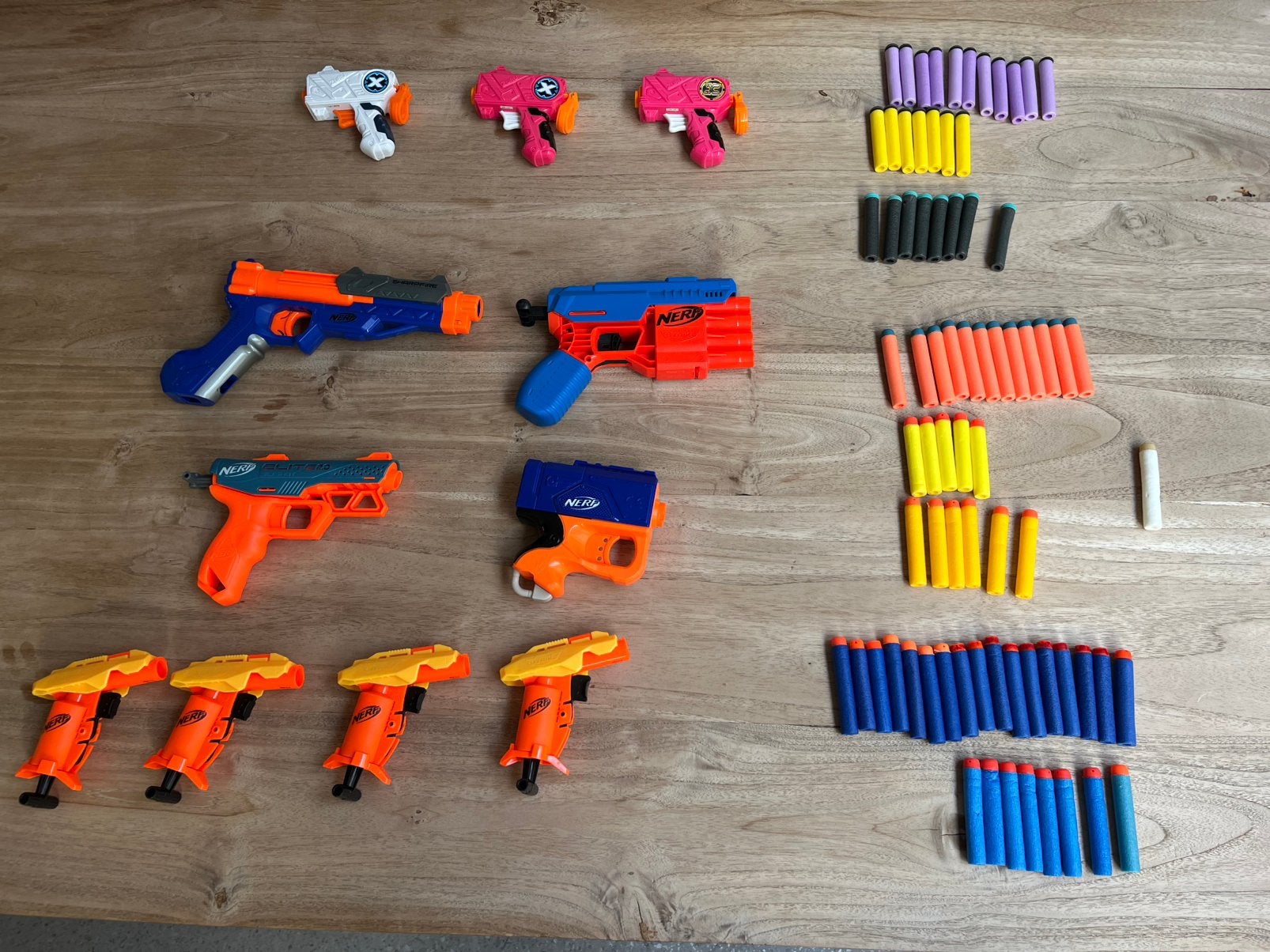 Verschillende Nerf pistooltjes met pijltjes, Ophalen, Gebruikt