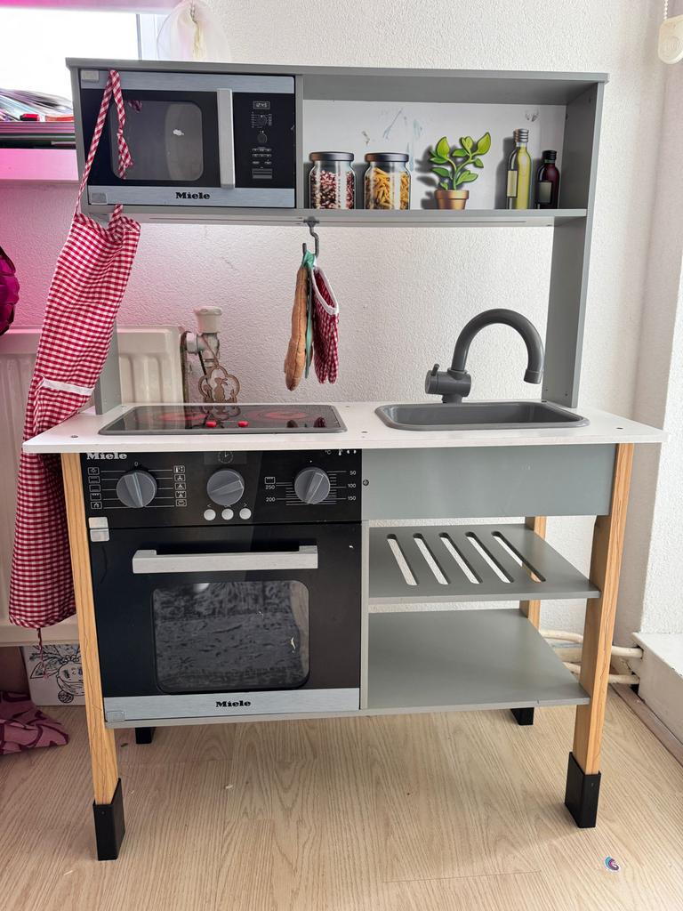 Miele Houten Speelkeuken met Oven en Magnetron, Ophalen, Zo goed als nieuw, Hout, Speelkeuken