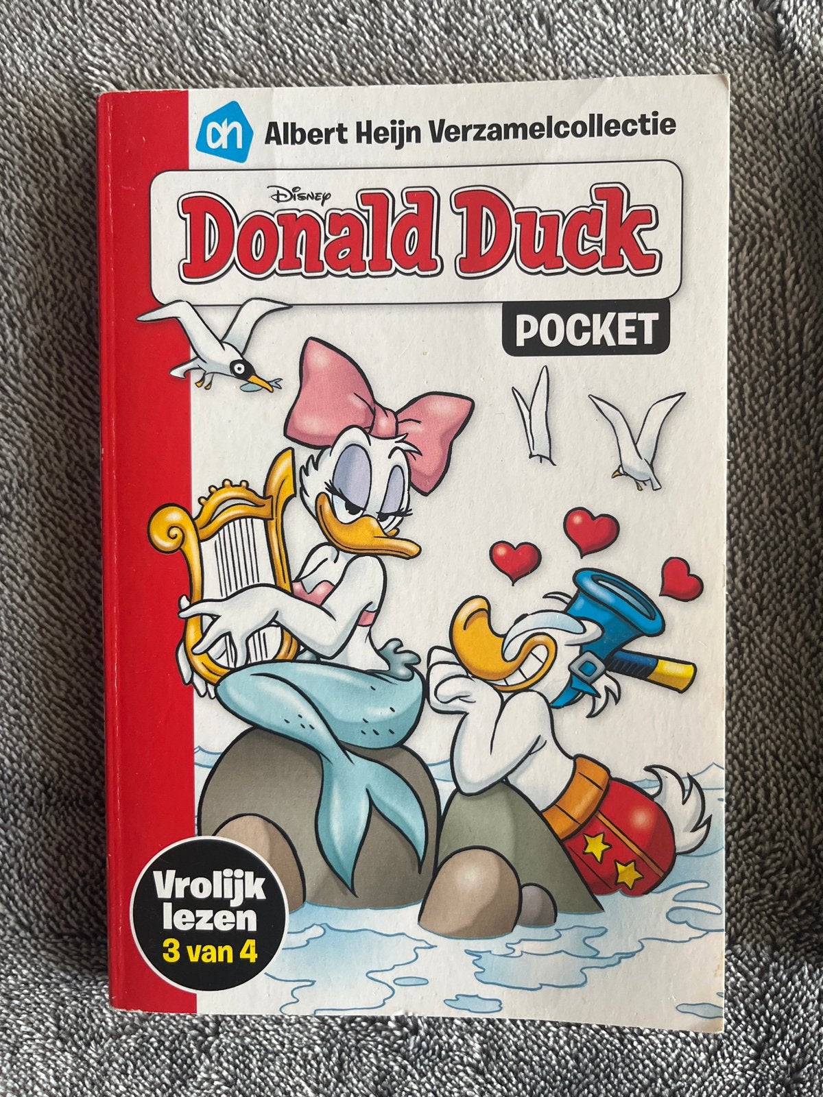 Donald Duck Pocket en Invasie uit de Ruimte, Meerdere stripboeken, Ophalen of Verzenden, Gelezen