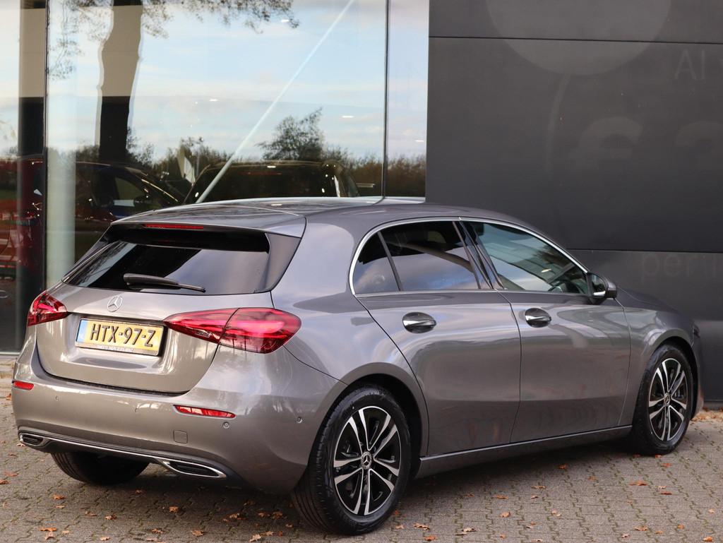 Mercedes-Benz A-klasse 180 Star Edition Luxury Line, 136 pk, 4 cilinders, Leder en Stof, Origineel Nederlands