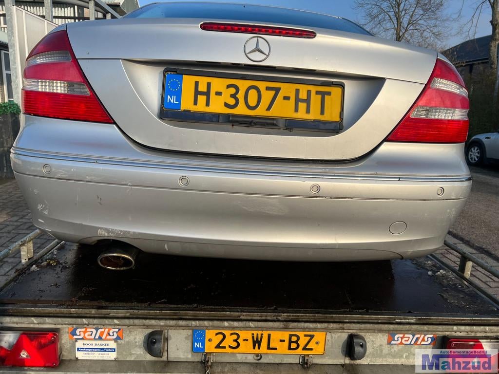 MERCEDES CLK W209 Zilver 744 achterbumper pdc 2002-2009, Gebruikt, Mercedes-Benz AG, Mercedes-Benz, Ophalen of Verzenden