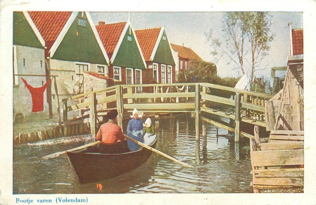 701-432-035 Volendam Bootje Varen, Ophalen of Verzenden, Voor 1920, Noord-Holland