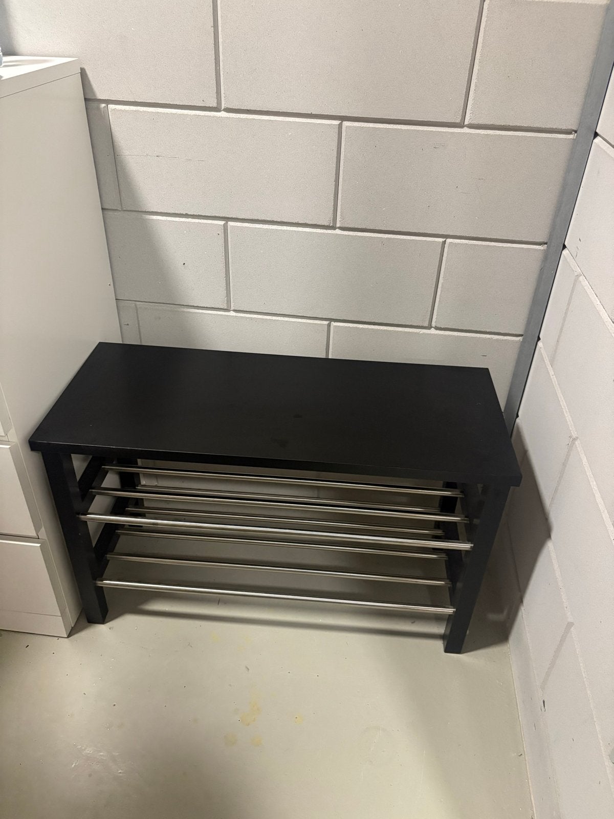 Zwart schoenenrek ikea met metalen stangen, Huis en Inrichting, Ophalen, Gebruikt