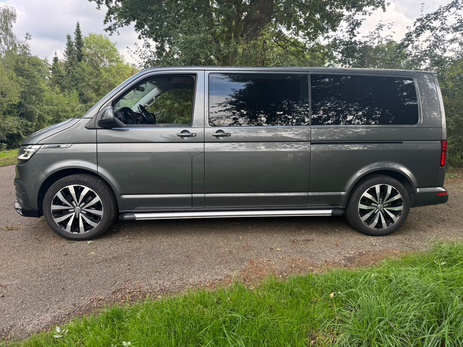 Foto 6 van Volkswagen T6.1 Bulli 204PK 4Motion | Zeer compleet | DC