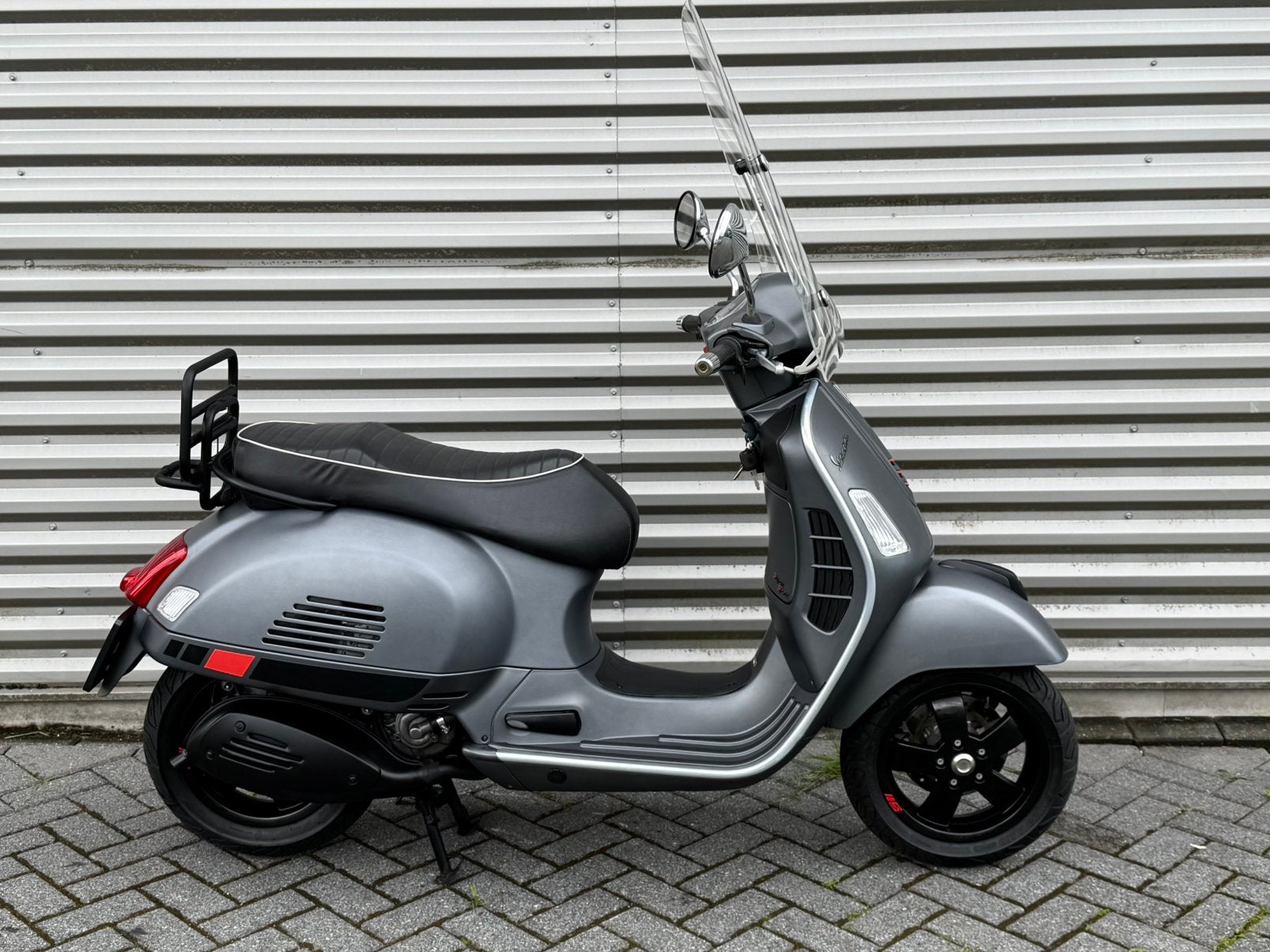 VESPA GTS 300 Supersport   Mat grijs, Gebruikt, Overige modellen, Ophalen of Verzenden, Benzine