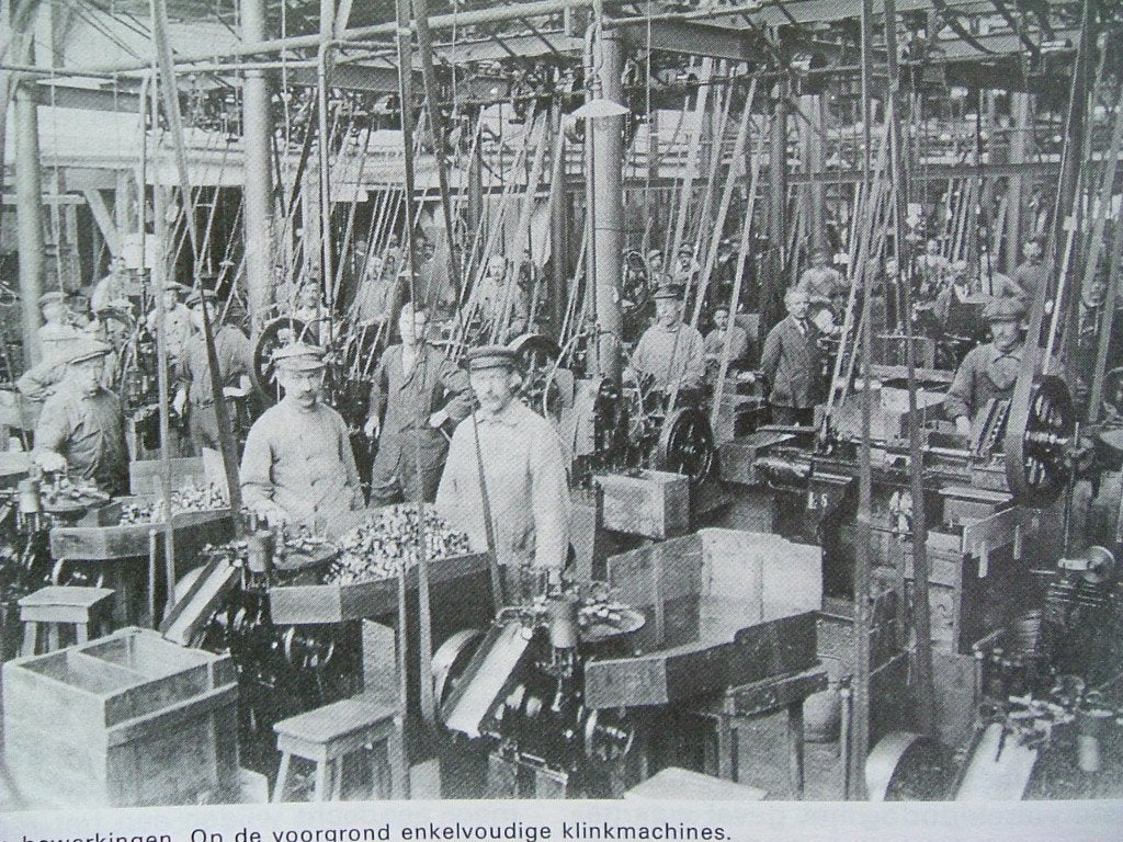 Vitrite, geschiedenis van een Middelburgs bedrijf - Philips., Boeken, J.P. Berdenis van Berlekom, Ophalen of Verzenden, 20e eeuw of later