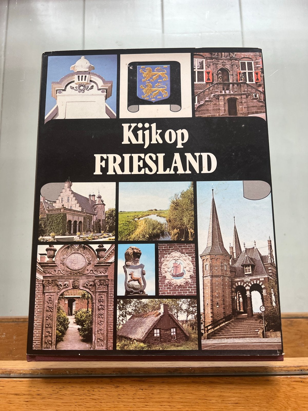 Kijk op Friesland - Uitgebreid Boek met Kleurenfoto's, Ophalen of Verzenden, 20e eeuw of later, Zo goed als nieuw
