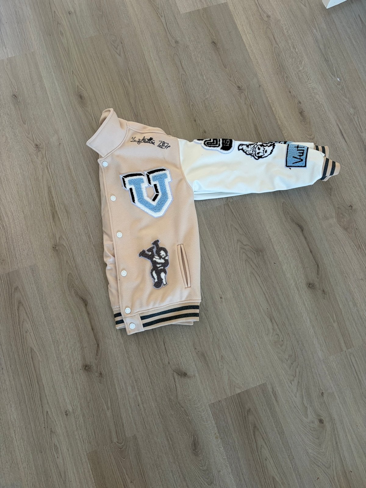Louis Vuitton Varsity Jacket - Maat L, Ophalen of Verzenden, Zo goed als nieuw, Maat 52/54 (L), Beige