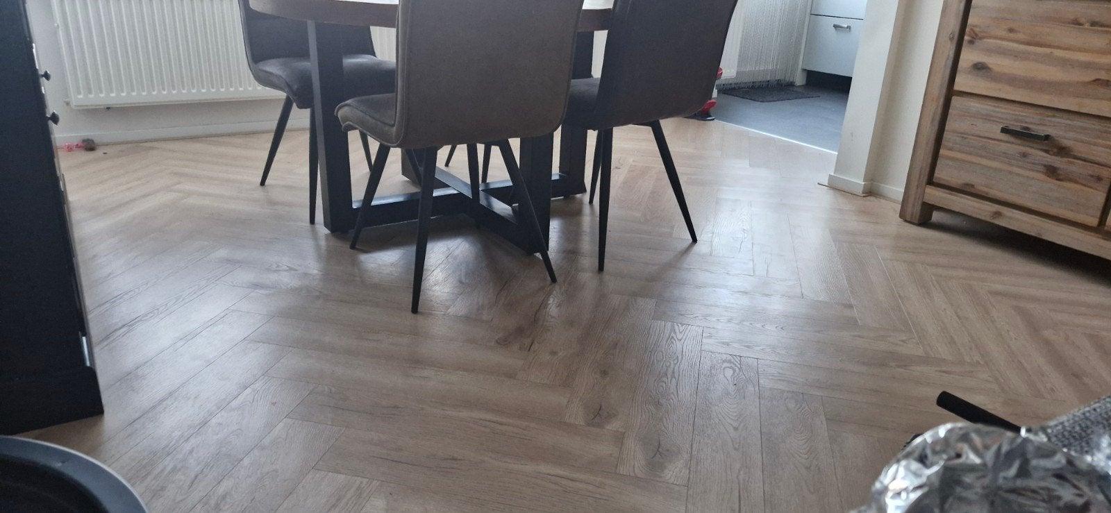 Laminaat Visgraatvloer 35 m² + 20 m² Ondervloer – Zgan, Ophalen, Zo goed als nieuw, 25 tot 50 m², Laminaat