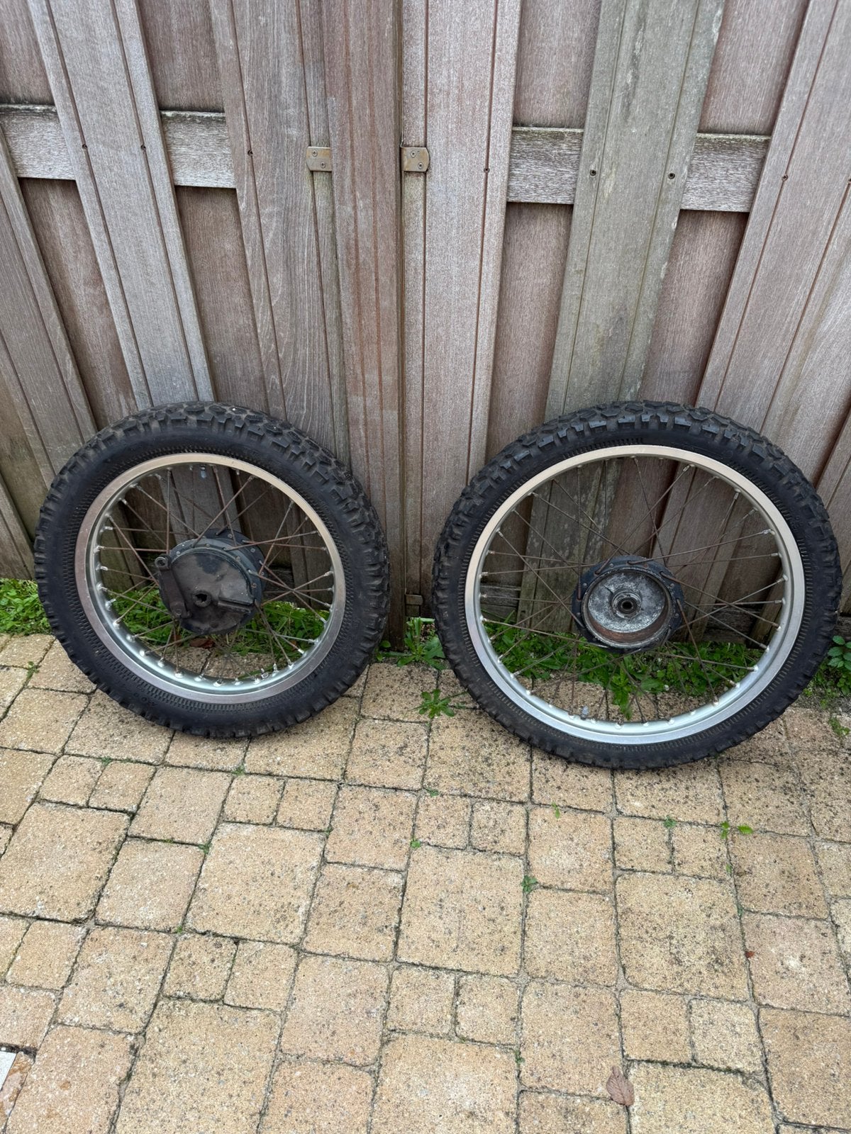 Yamaha XT 250 opknap wielen. Alu velgen zijn zeer mooi, Motoren, Ophalen, Gebruikt