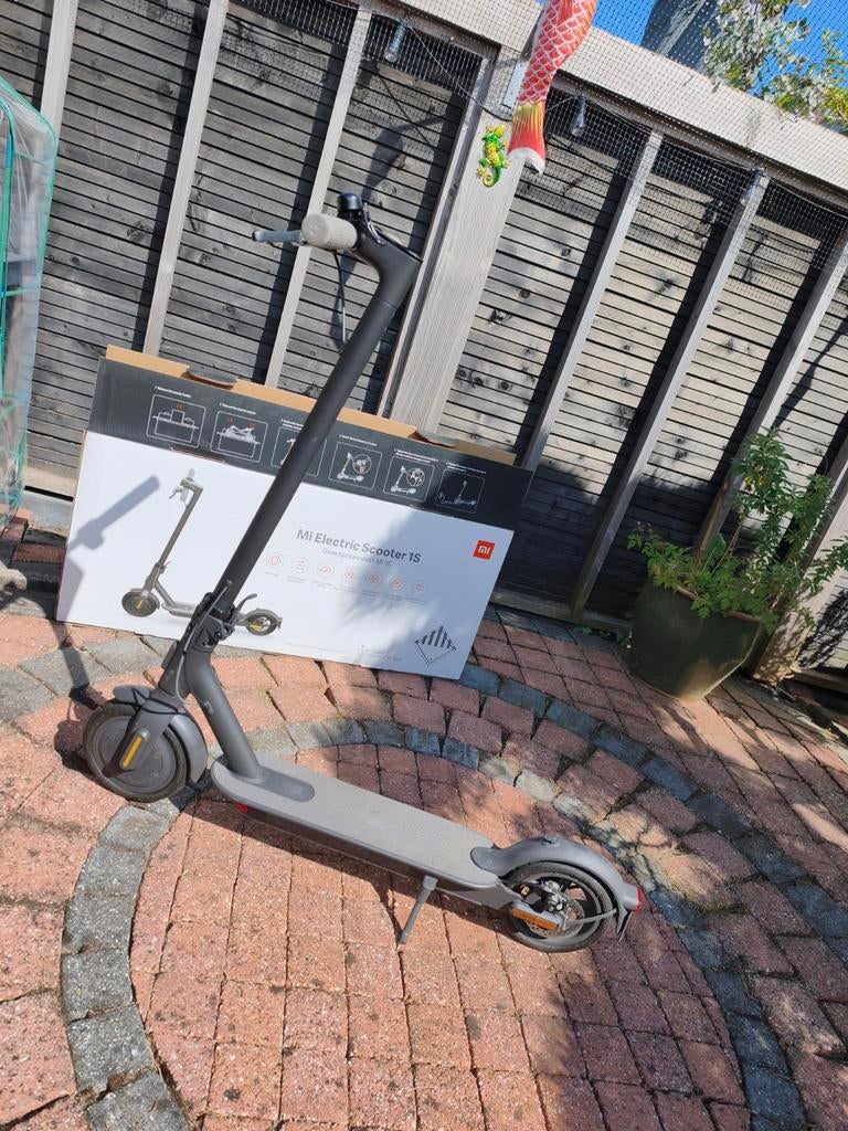 Xiaomi Mi Electric Scooter 1S - Zo goed als nieuw, Fietsen en Brommers, Steps, Ophalen, Zo goed als nieuw, Elektrische step (E-scooter)