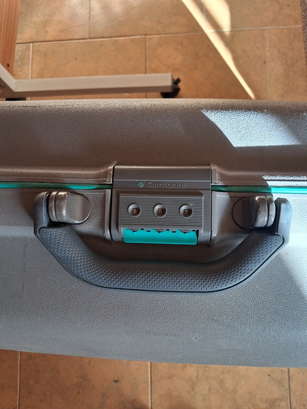 Samsonite koffer met wieltjes en cijferslot, Ophalen, Gebruikt, Hard kunststof, Slot