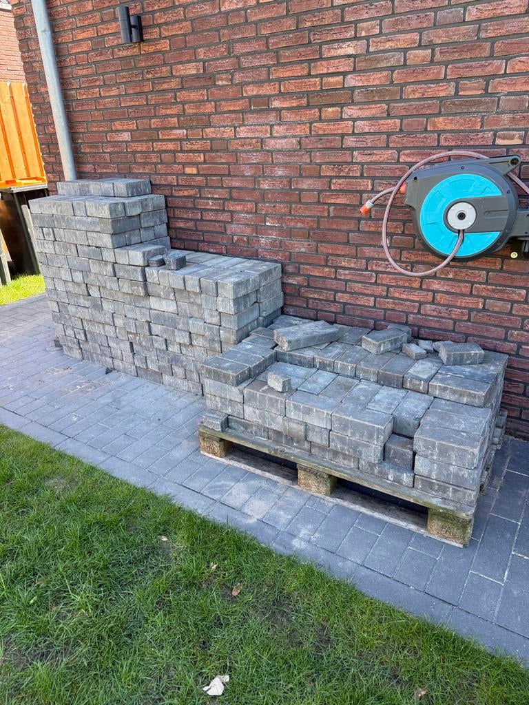 8m2 gebruikte beton klinkers voor oprit of terras, Ophalen, Gebruikt, Klinkers, 5 tot 10 m²