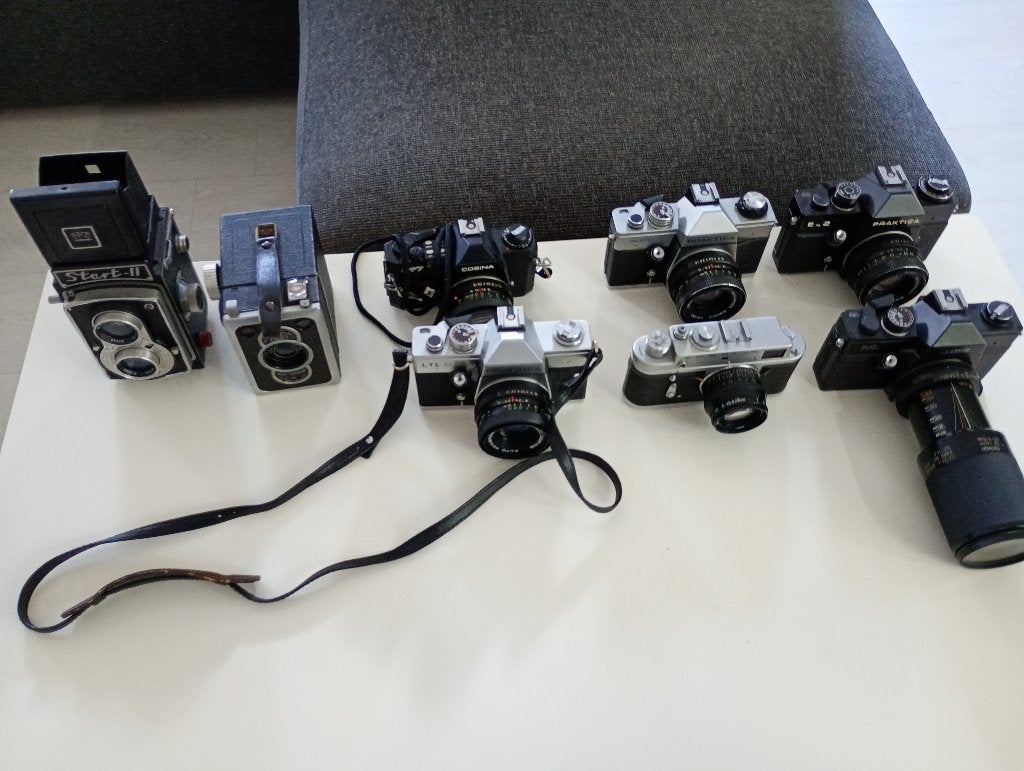 Verzameling oude fotocamera, s lenzen enz, Audio, Tv en Foto, Fotocamera's Analoog, Ophalen, Gebruikt, Spiegelreflex, Overige Merken