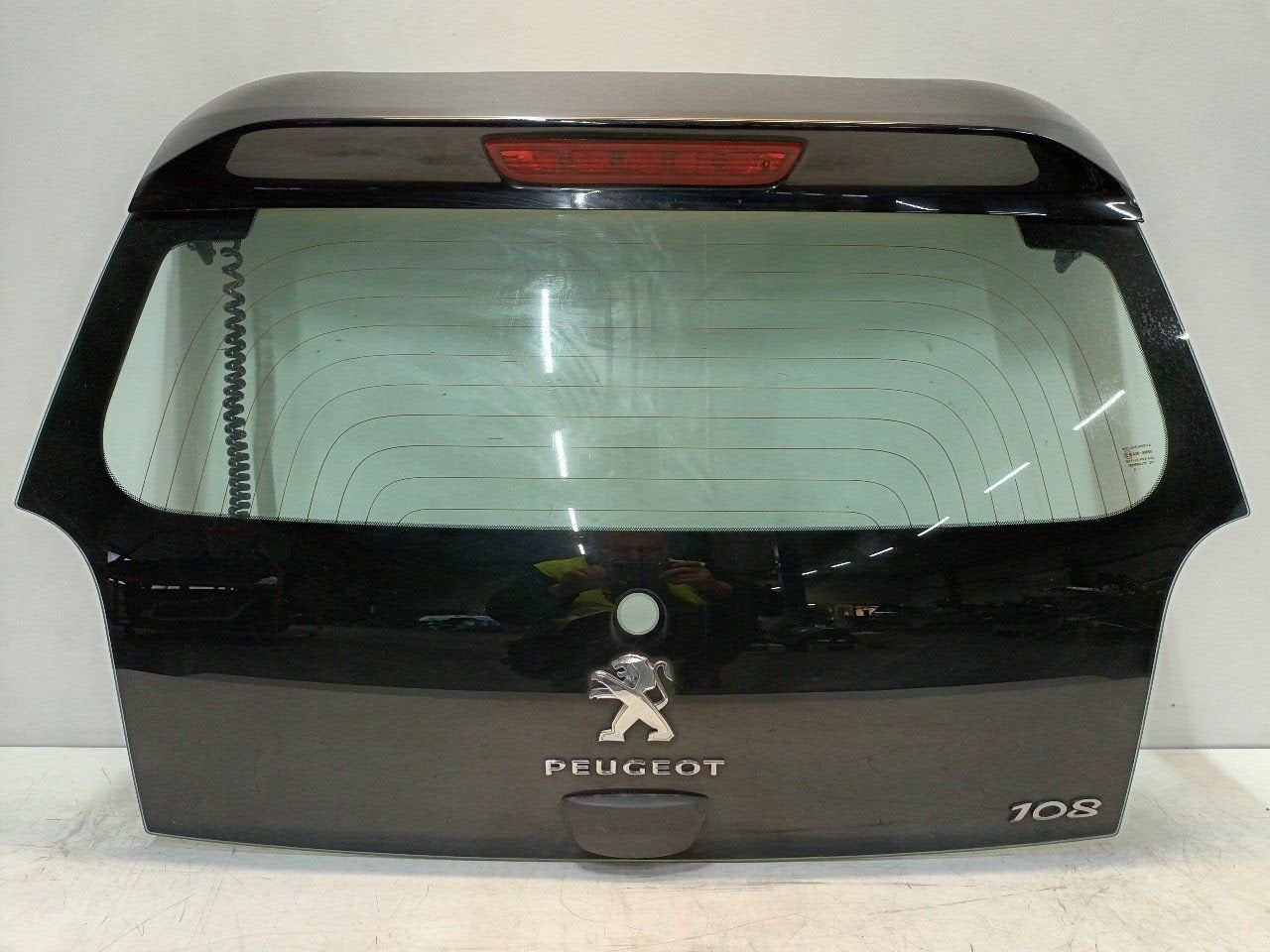 Achterklep Peugeot 108, Onderdelen@venauto.nl, Van der Ven Autorecycling B.V., Gebruikt, Ettenseweg 76, 4706 PB Roosendaal, The Netherlands