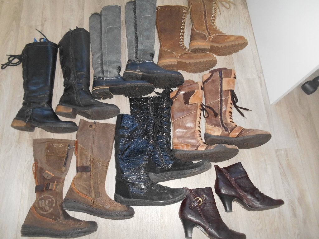UGGS Snowboots Laarzen Schoenen Sportschoenen Hakjes, Hoge laarzen, Zwart, Ophalen of Verzenden, Zo goed als nieuw