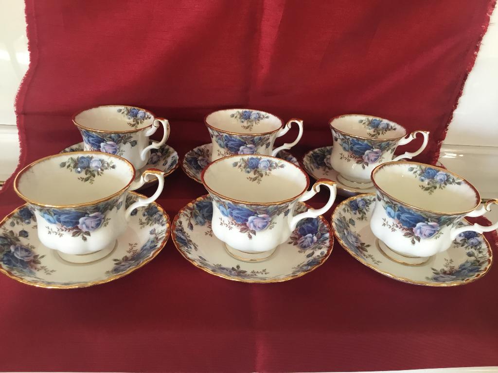 Royal Albert MOONLIGHT ROSE HEREN KOP EN SCHOTEL PER STUK, Antiek en Kunst, Antiek | Servies los, Ophalen of Verzenden