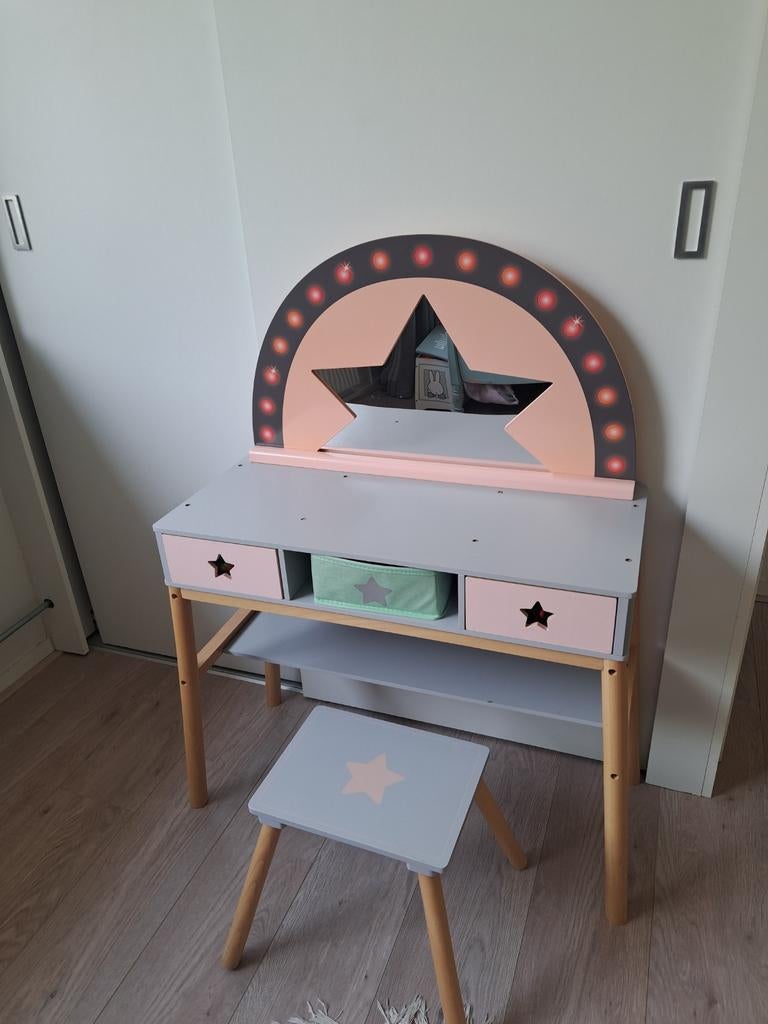 Leuk make-up tafeltje/bureautje kaptafel met krukje, Ophalen, Zo goed als nieuw