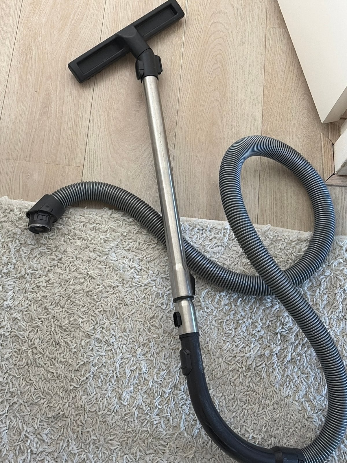 Miele stofzuigerslang met stang en mondstuk, Witgoed en Apparatuur, Inclusief accessoires, Gebruikt, Ophalen of Verzenden, Miele