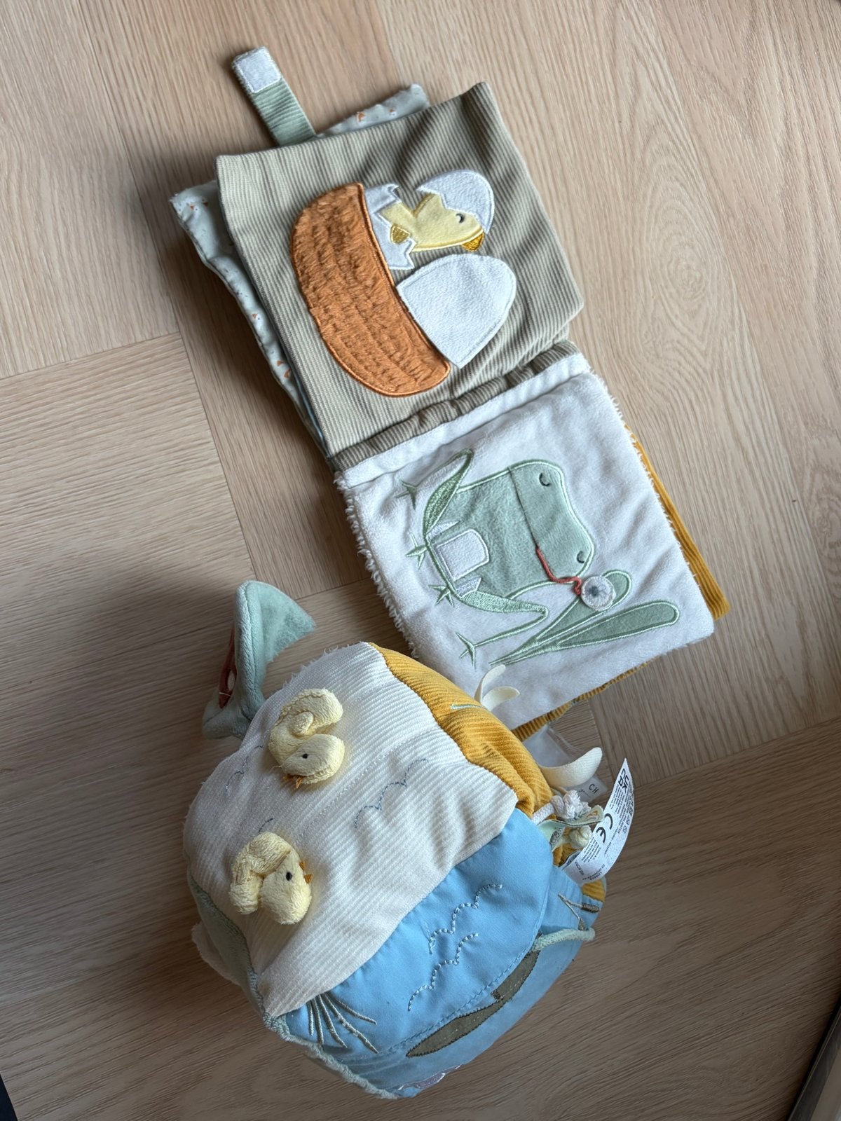 Little dutch Zachte babyboekjes en kubus met spiegeltjes, Ophalen of Verzenden, Zo goed als nieuw, Overige typen, Met licht