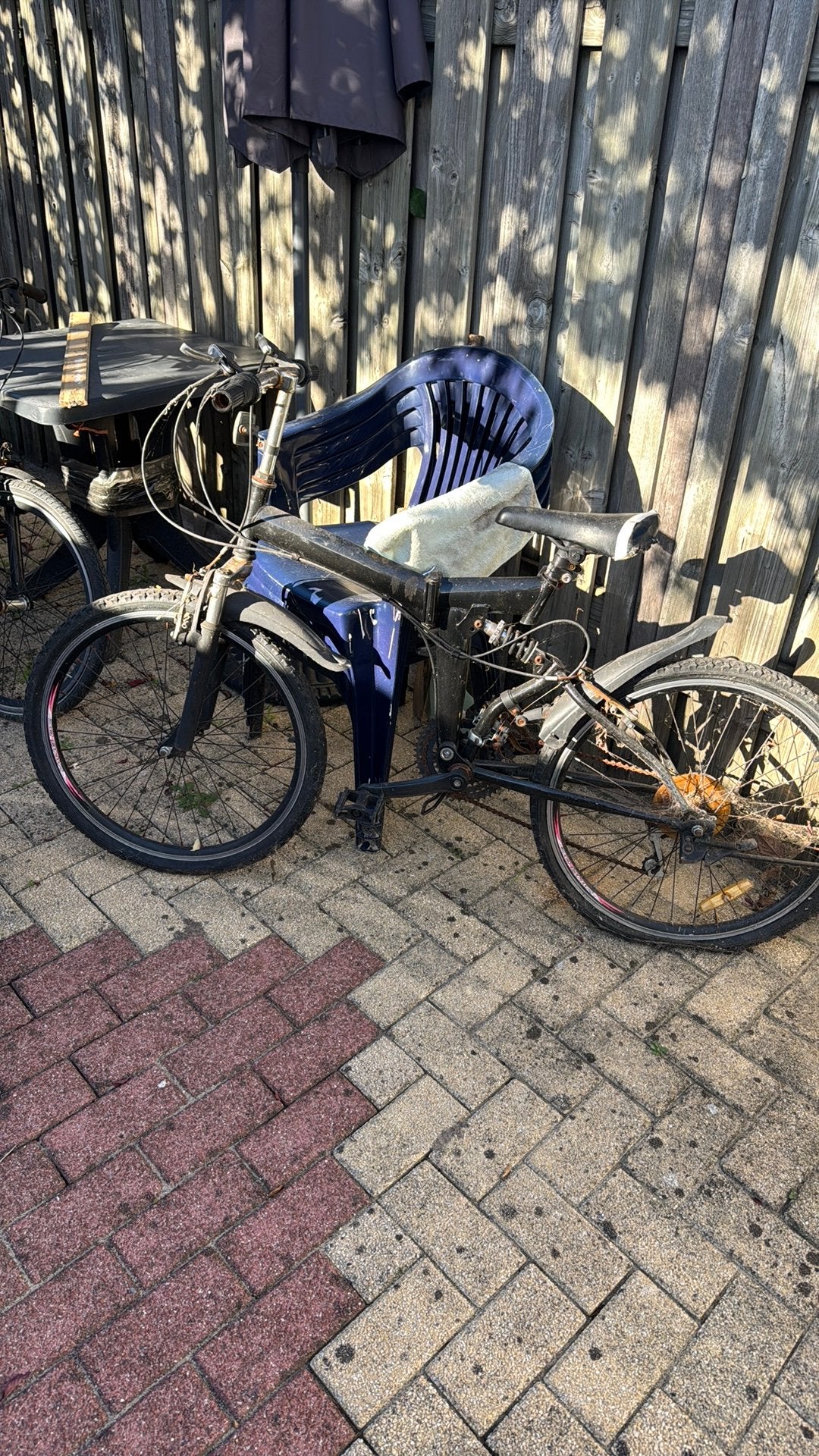 Fiets beschadigd door lang niet rijden.