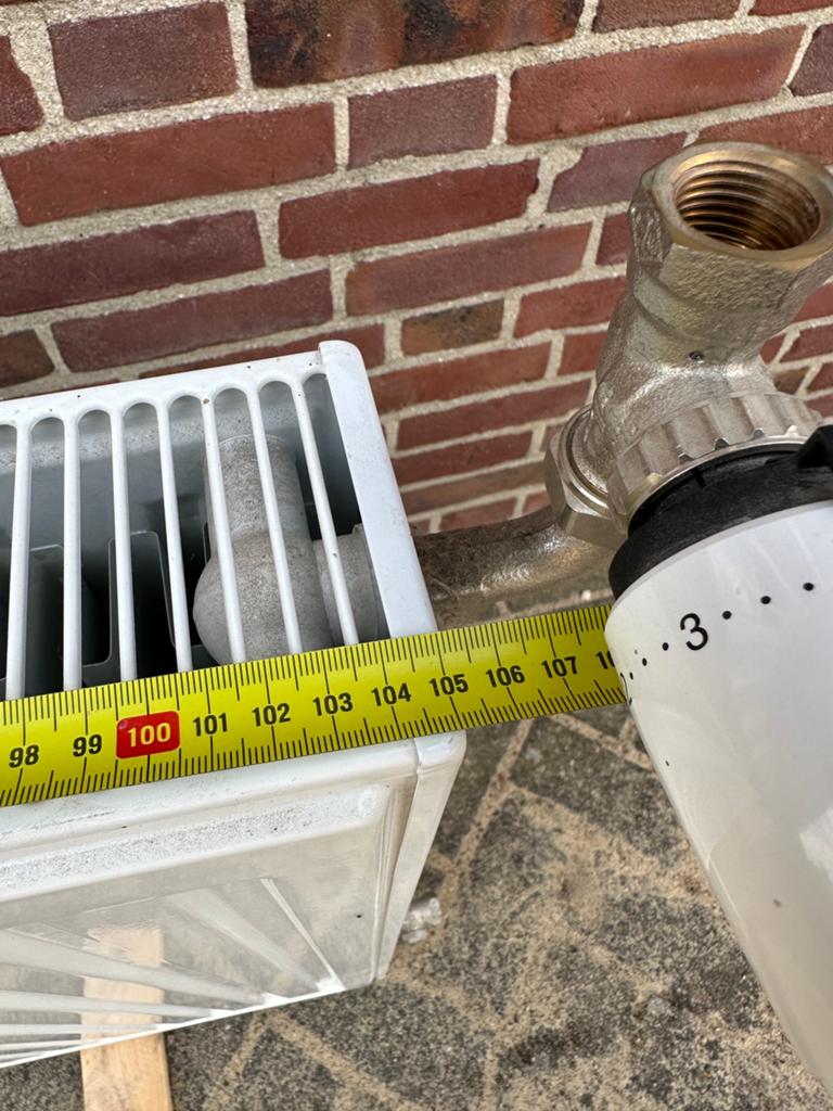 Radson radiator met thermostaatkraan 75x105cm T22 (2 stuks), Ophalen, 30 tot 80 cm, Radiator, Zo goed als nieuw