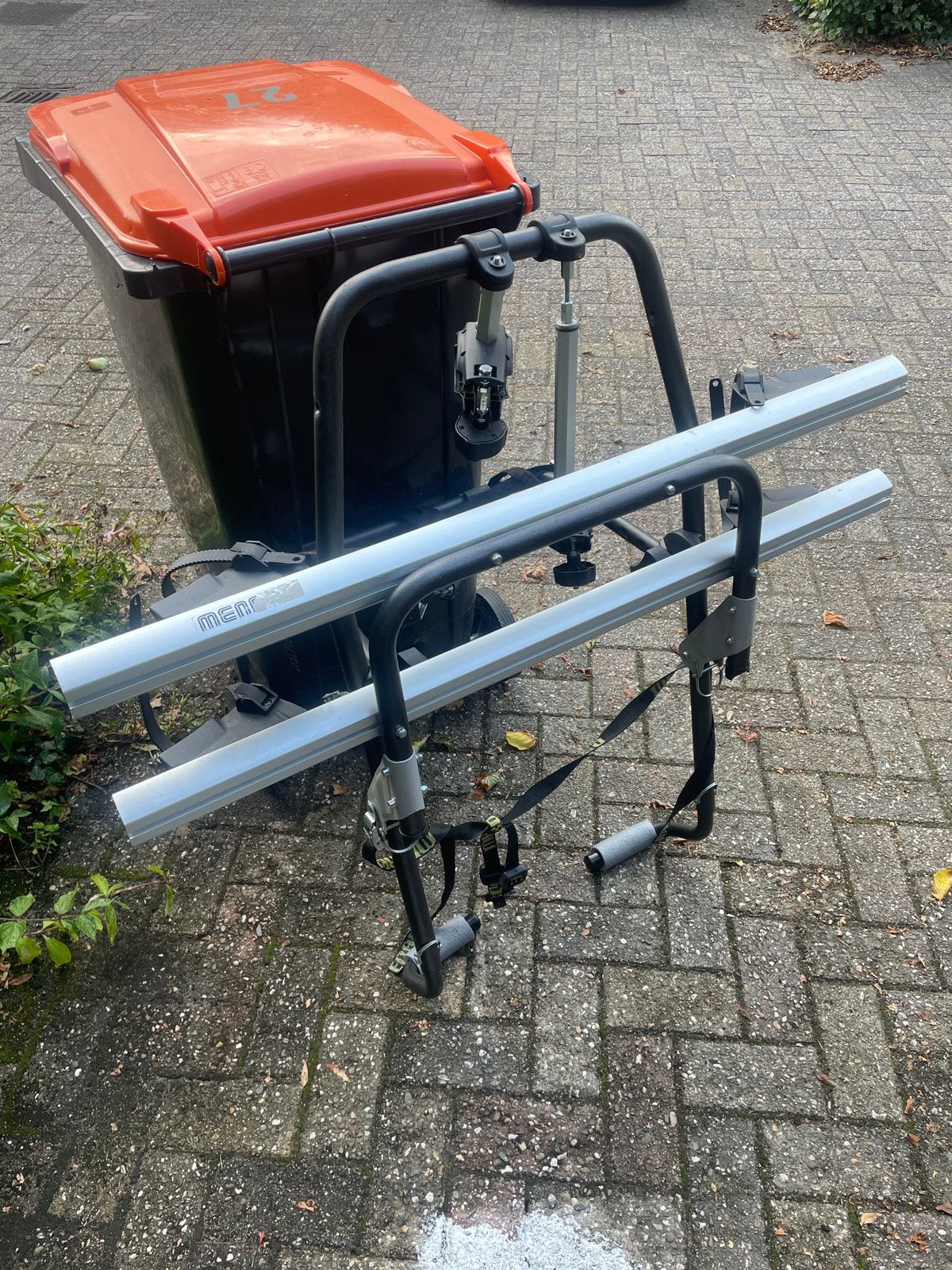 Menabo Stand Up 2, Ophalen, 2 fietsen, Gebruikt, Achterklepdrager