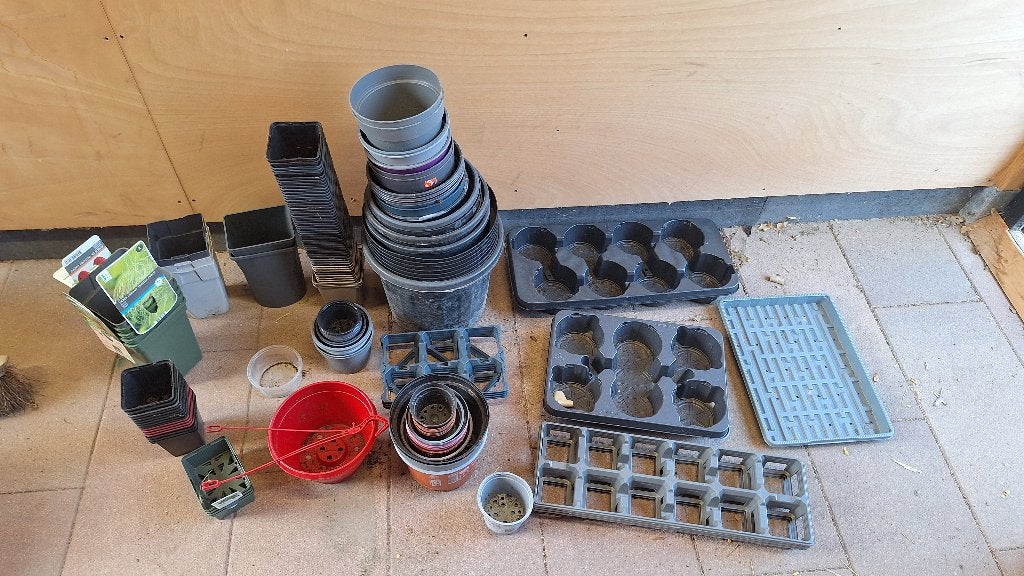 Plastic potten, Ophalen, Kunststof, Rond, Zo goed als nieuw