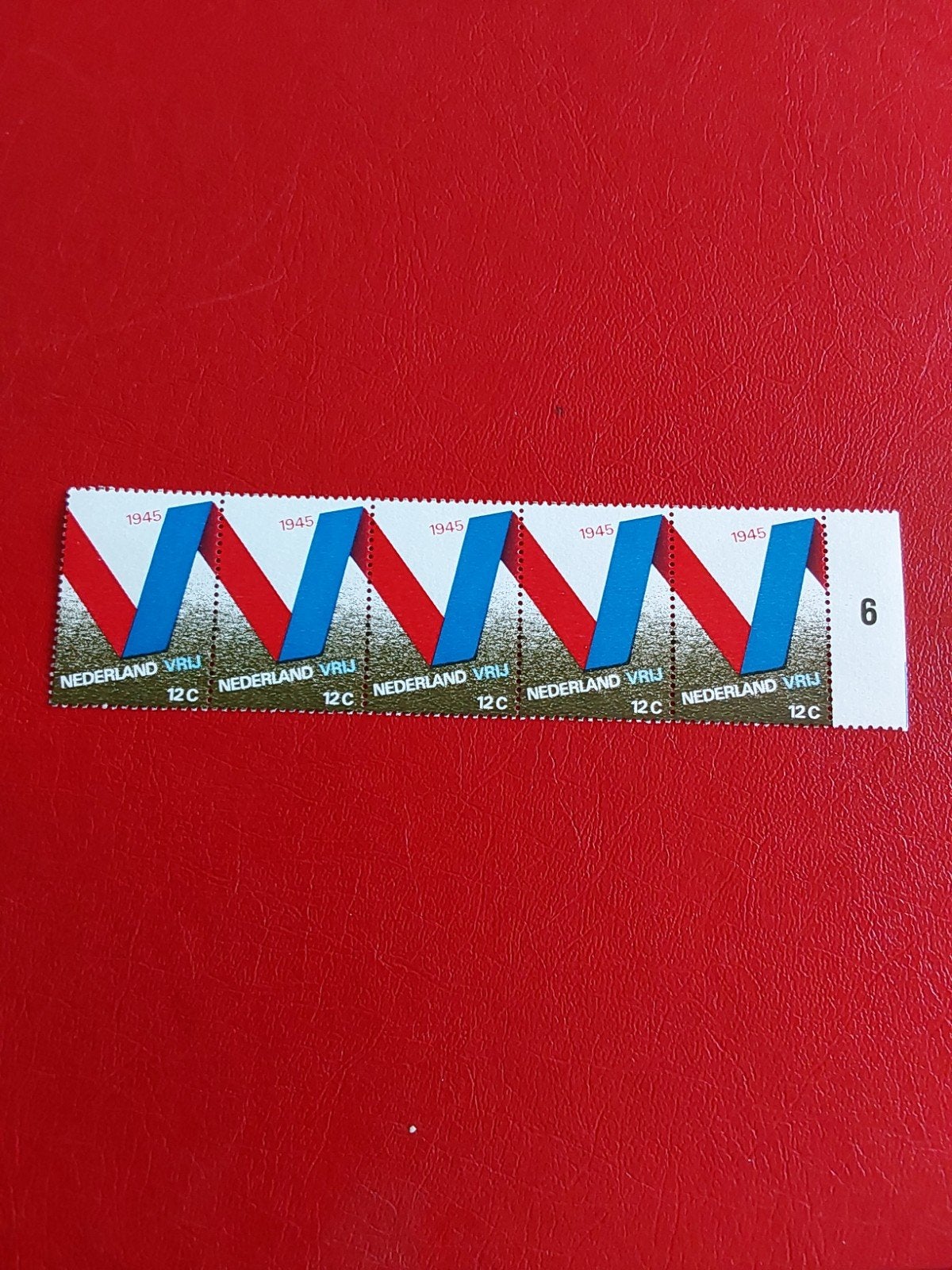 Nvph 970  25 Jaar Bevrijd.  1970 Strip van 5  ( pf), Ophalen of Verzenden