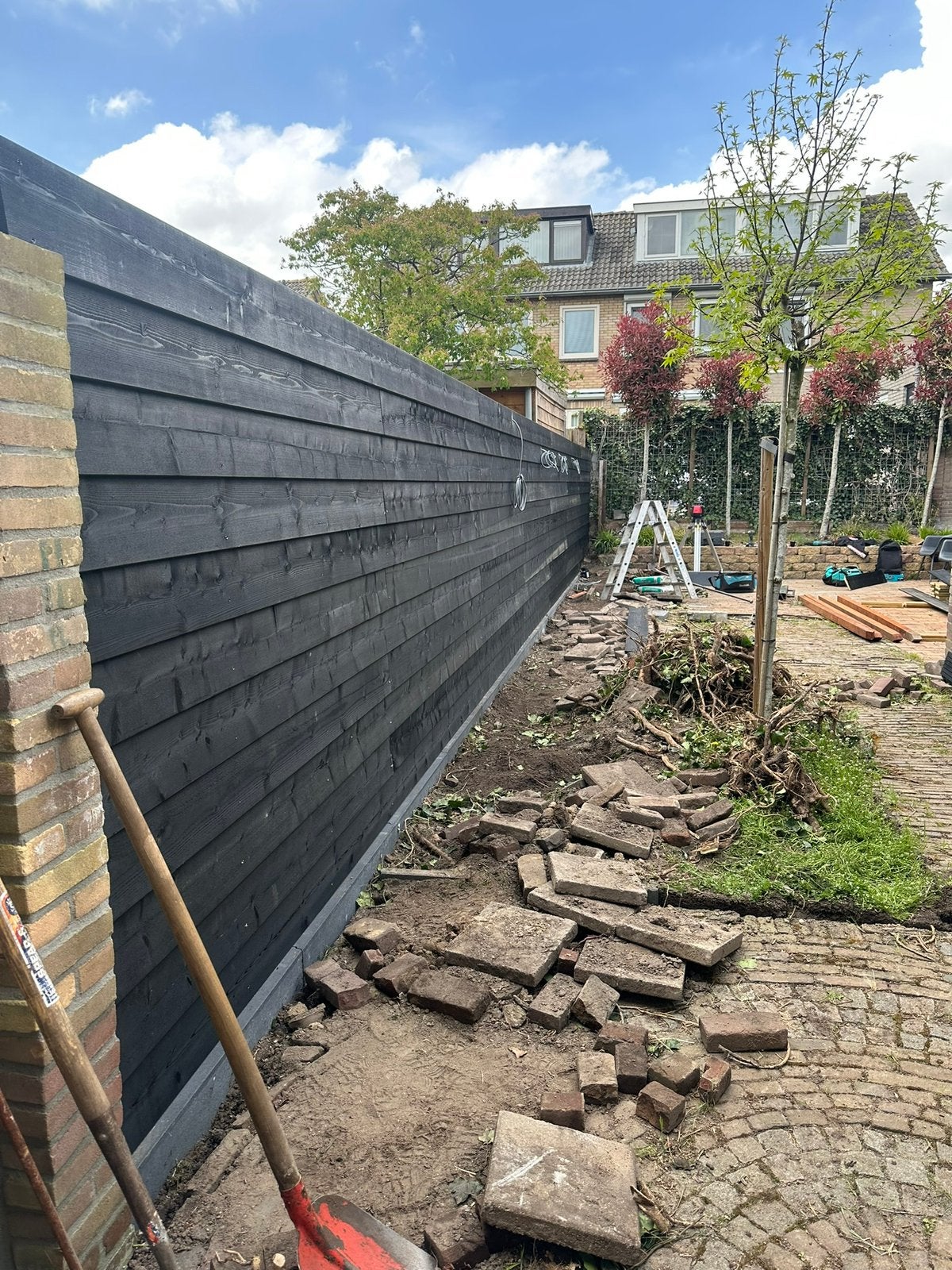 Hovenier en stratenmaker aangeboden op korte termijn tijd, Diensten en Vakmensen, Tuinmannen en Stratenmakers, Tuinonderhoud of Snoeiwerk