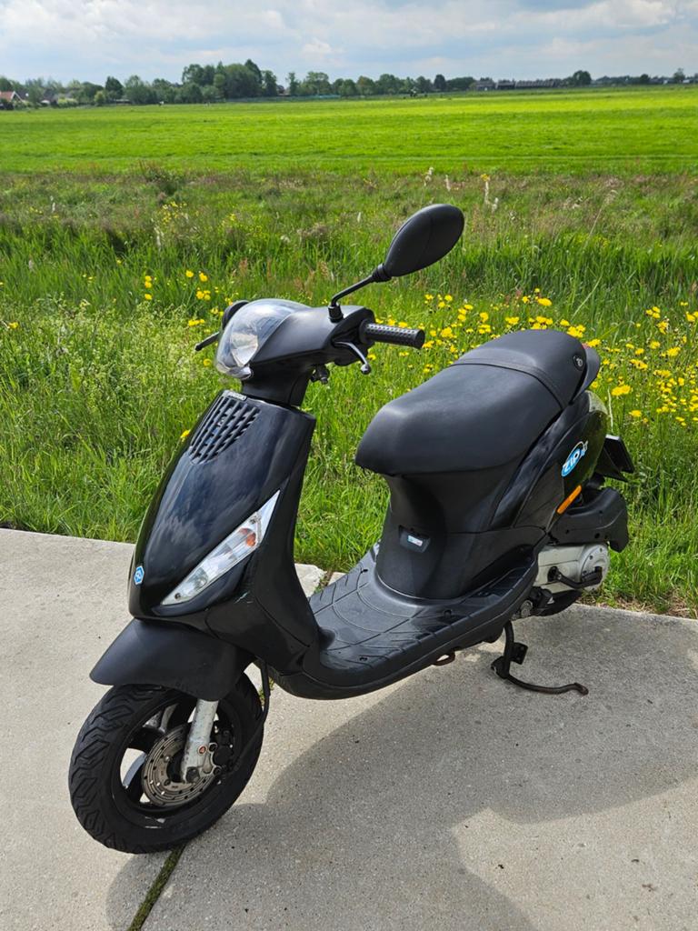 Zip 4t 2015, Fietsen en Brommers, Scooters | Piaggio, Gebruikt, Maximaal 45 km/u, Zip, Ophalen of Verzenden