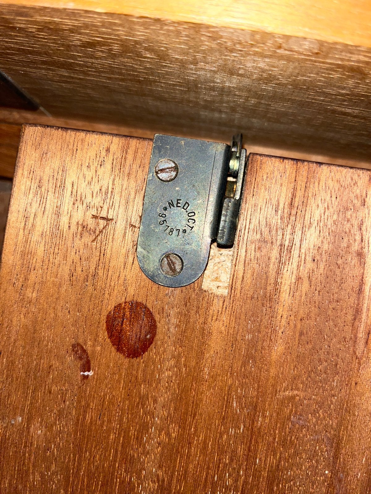 Foto 8 van Vintage jaren 50 uitschuifbare ronde eettafel – Dutch design