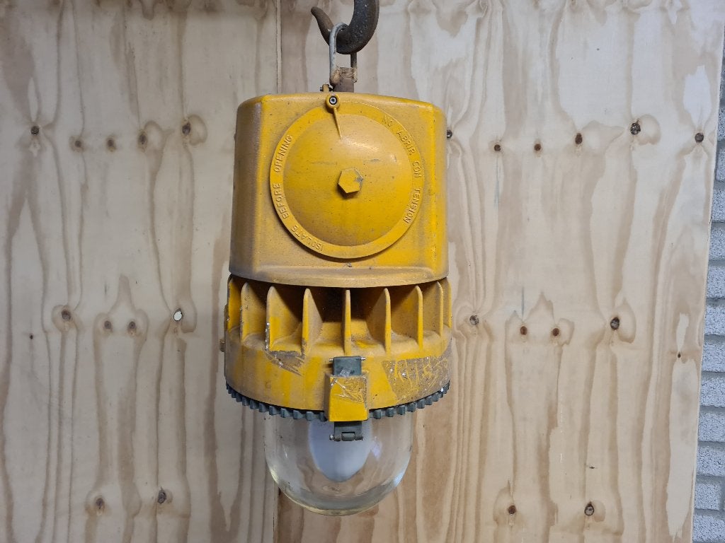 Zeer mooie bunker lampen / explosief vrije lampen Hoog ca 60, Antiek en Kunst, Antiek | Lampen, Ophalen