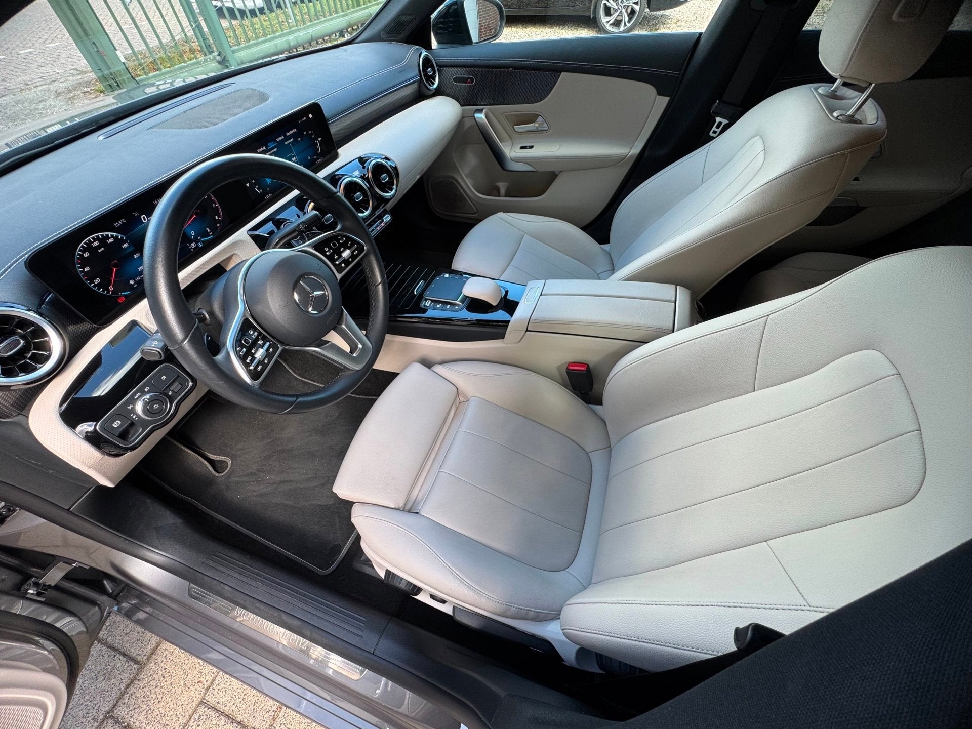 Mercedes-Benz CLA-klasse Shooting Brake 200 Luxury Line|Trek, Auto's, CLA, 730 kg, Gebruikt, 4 cilinders