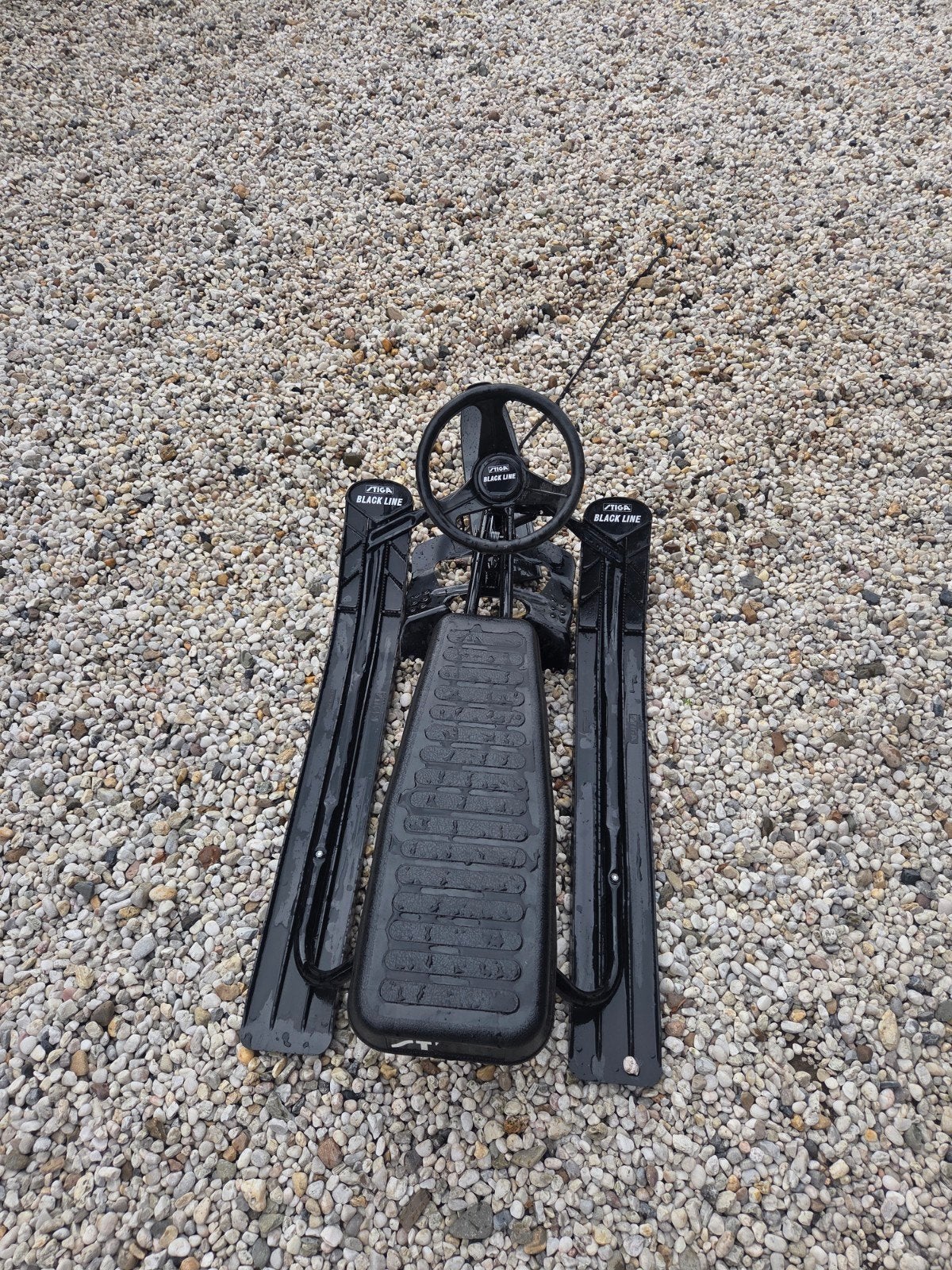 Stiga Black Line Snowracer Slee met Stuur + Rem. 1x gebruikt, Ophalen of Verzenden, Rem, Zo goed als nieuw, Kunststof