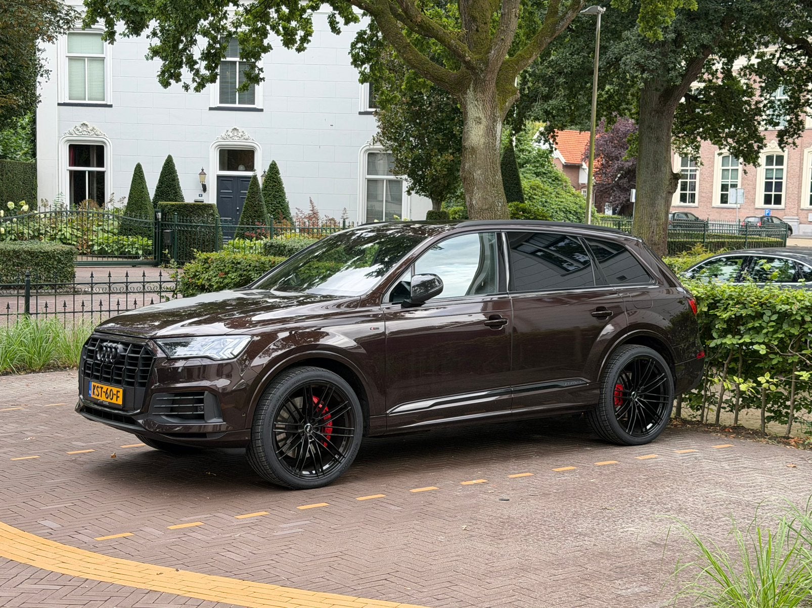 Audi Q7 55 TFSI e Quattro Pro Line S-line Individual, Auto's, Audi, Automaat, 2995 cc, Bruin, Leder