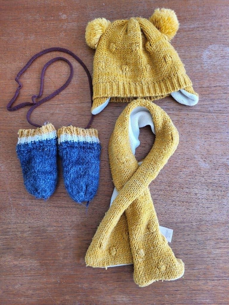 Set sjaal muts handschoenen - Hema - Oker, blauw, wit, Gebruikt, Setje, Jongen of Meisje, Ophalen of Verzenden