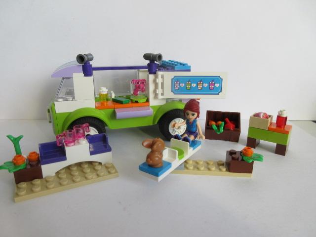 10749 Friends Junior, Mia’s biologische voedselmarkt, Ophalen of Verzenden, Zo goed als nieuw, Complete set, Lego