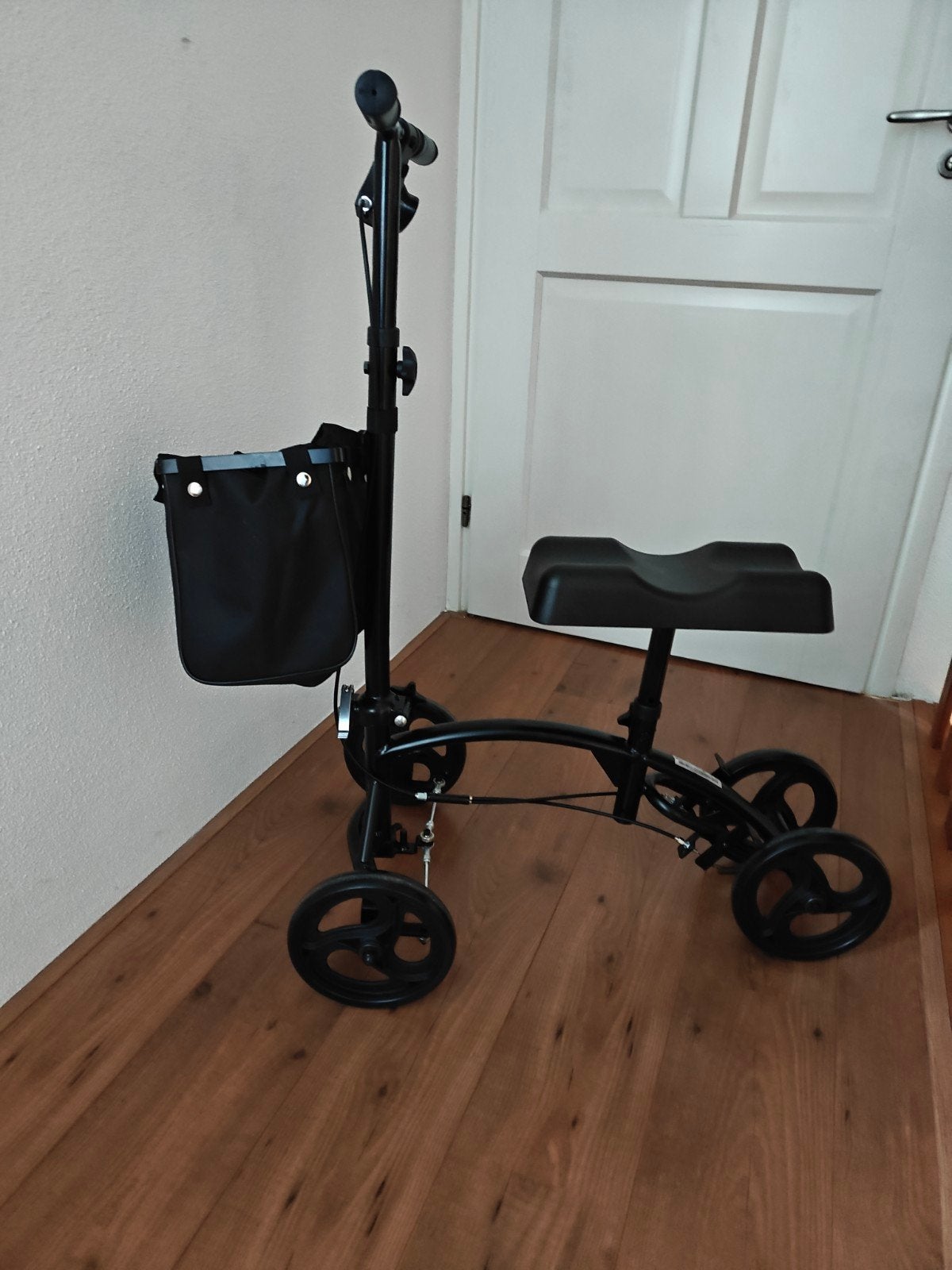 Knie step, Diversen, Ophalen, Zo goed als nieuw
