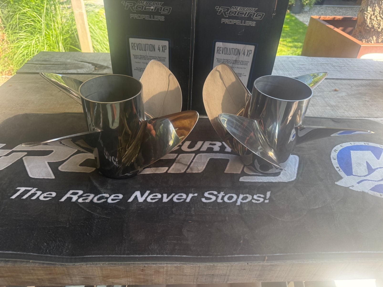 Mercury racing Revolution 4 XP 22P set links en rechts, Watersport en Boten, Ophalen of Verzenden, Nieuw, Motor en Techniek, Motorboot