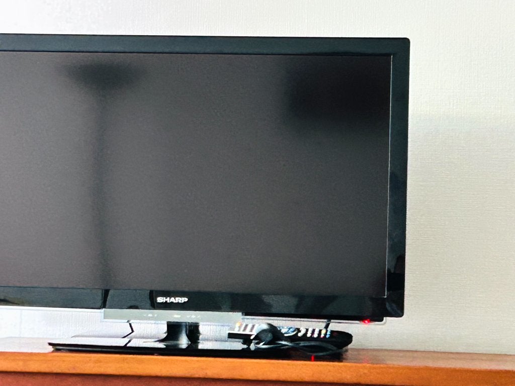 SHARP 32" Televisie toestel met remote control, Gebruikt, 50 Hz, Sharp, HD Ready (720p)