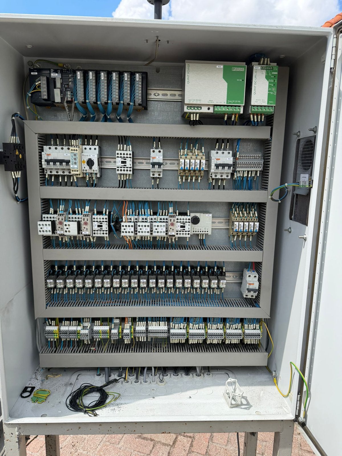 Rittal AE1180 besturing kast met Omron componenten, Doe-het-zelf en Verbouw, Ophalen, Gebruikt, Overige typen