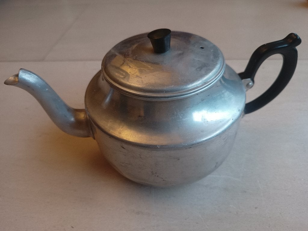Vintage aluminium camping-/ keteltheepot  (ca. jaren '50), Ophalen of Verzenden, Gebruikt