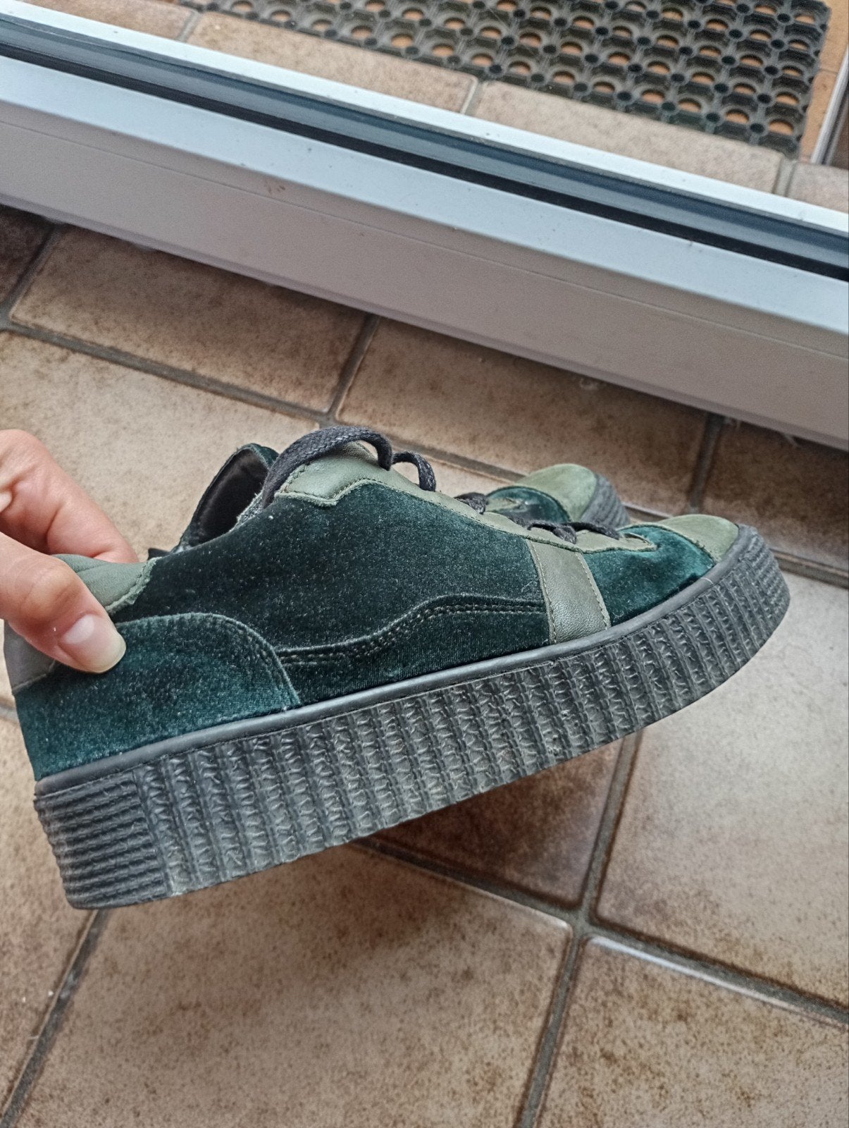 UNMADE Copenhagen Groene Suède Sneakers Maat 39, Groen, UNMADE Copenhagen, Ophalen of Verzenden, Sneakers of Gympen