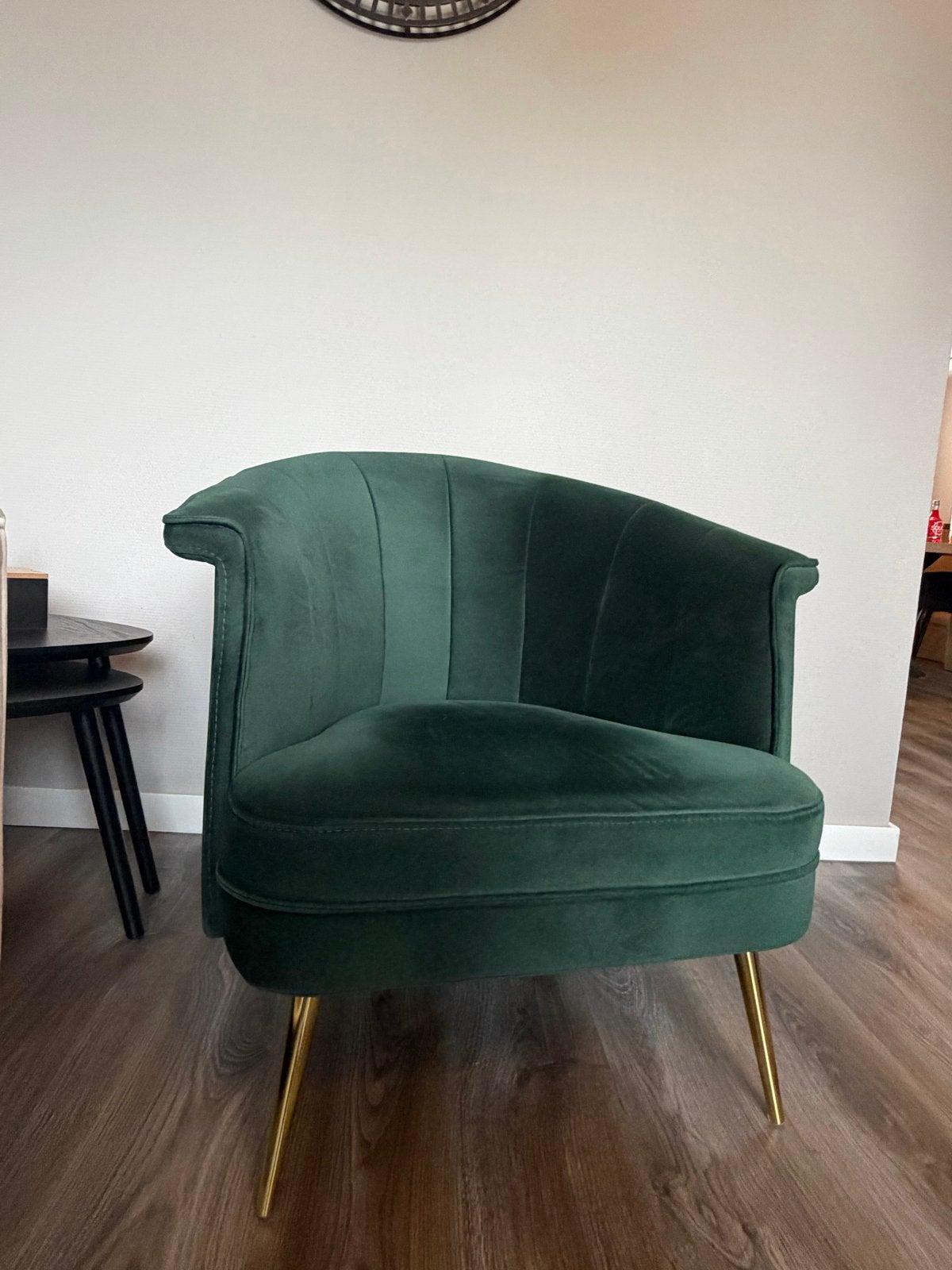 Stijlvolle Groene Velours Fauteuil met Gouden Poten, Huis en Inrichting, Ophalen, Minder dan 75 cm, Zo goed als nieuw, Stof