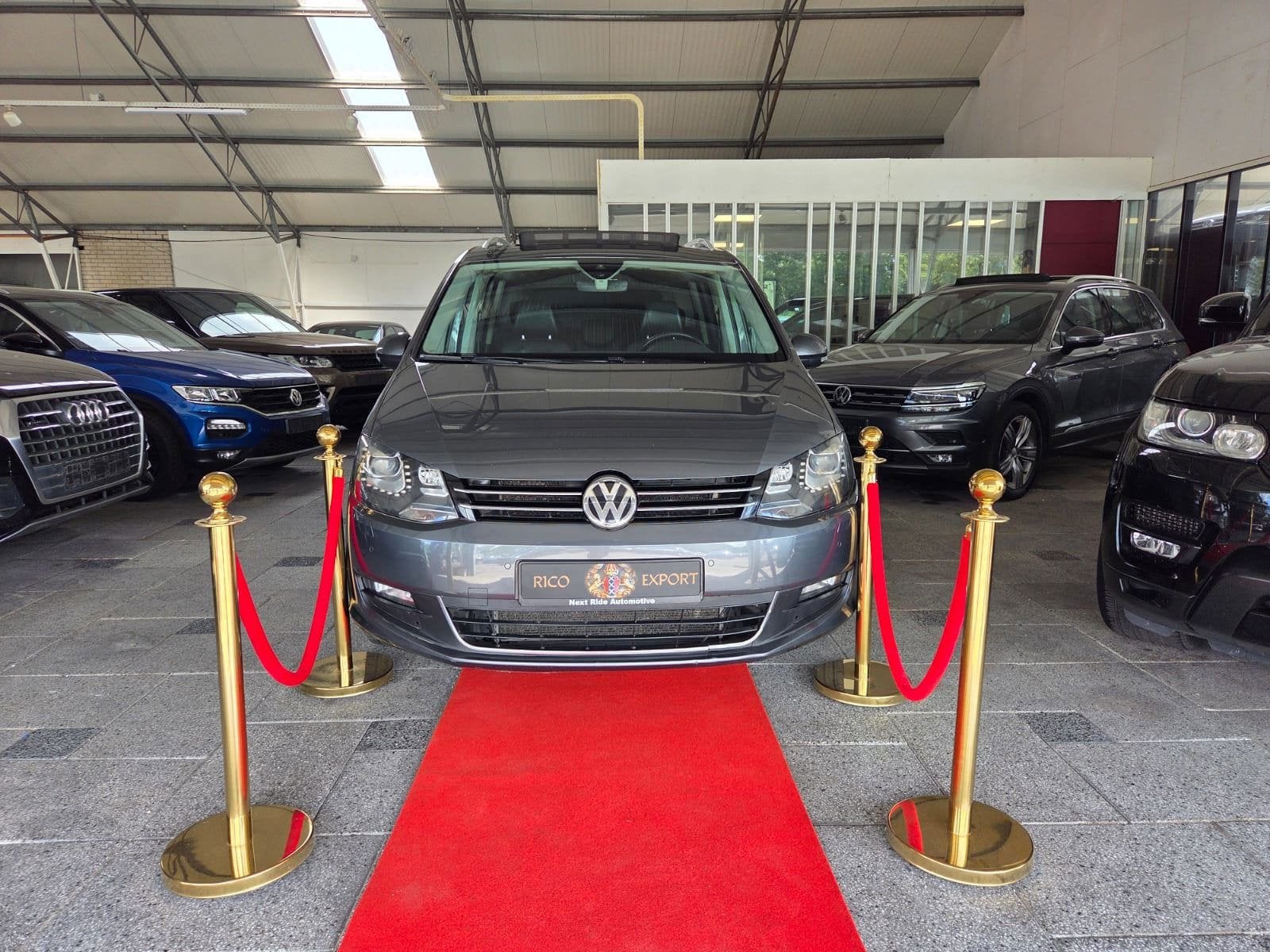 Volkswagen Sharan 2.0 TDI AUTOMAAT PANORAMA 7P !, Gebruikt, Euro 6, 150 pk, 7 stoelen