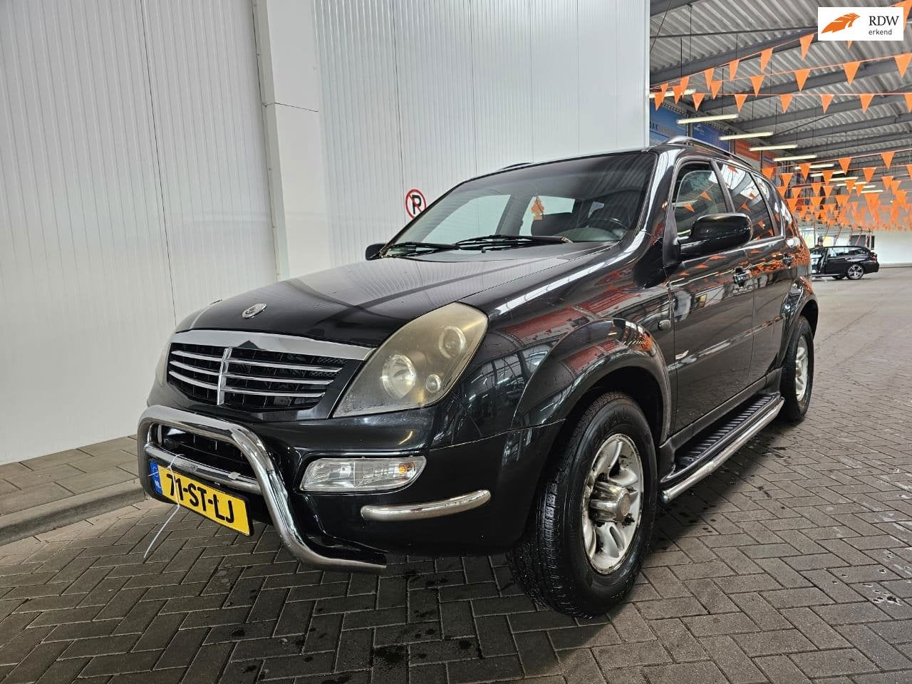 SsangYong Rexton RX 230 MET NIEUWE APK, Auto's, SsangYong, Gebruikt, 4 cilinders, 150 pk, Zwart