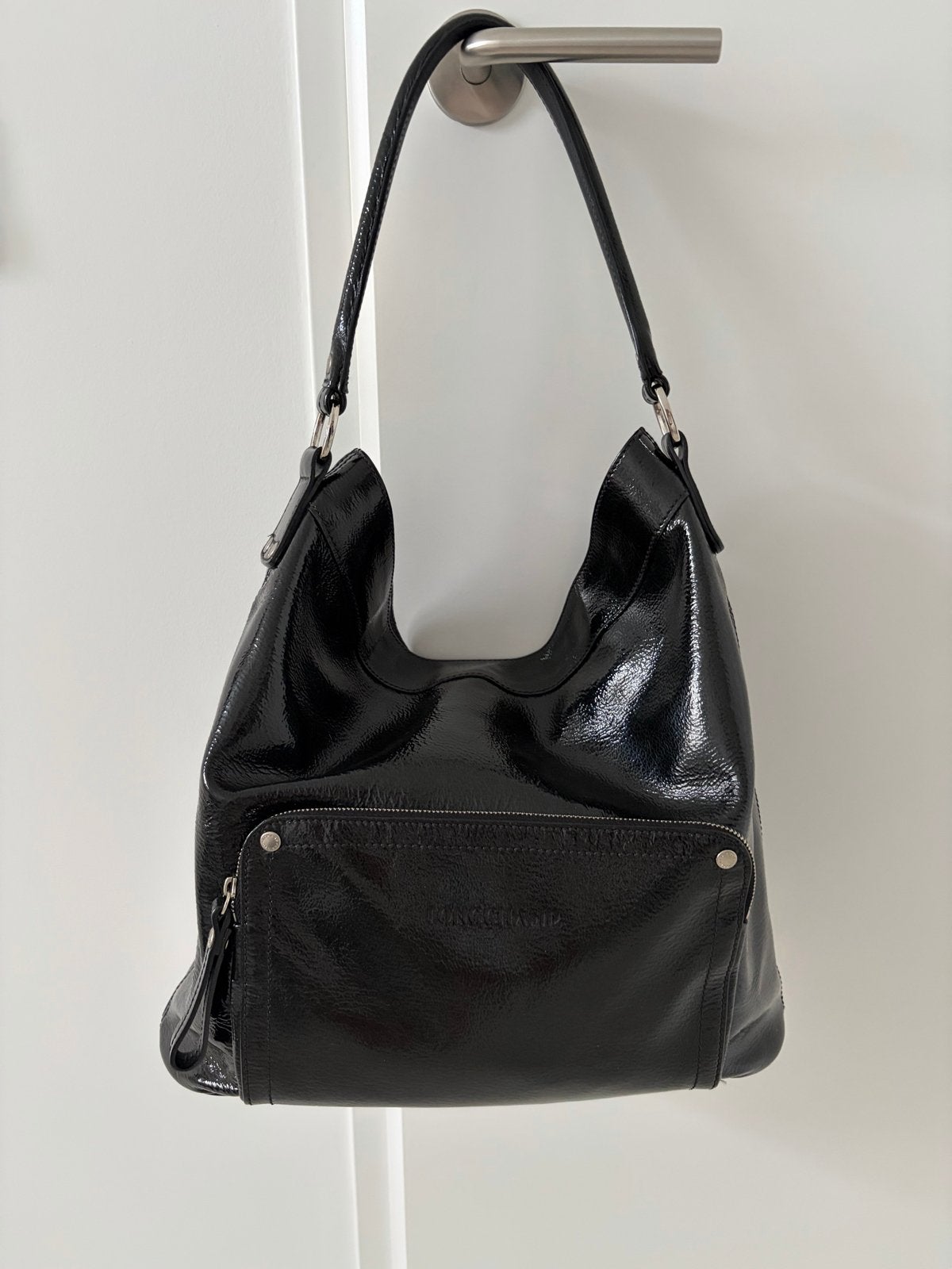 Longchamp zwarte lakleren bucket tas, Ophalen of Verzenden, Zo goed als nieuw, Zwart, Handtas
